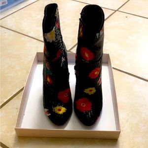 I got these boots from JustFab but I couldn’t fit them so I decided to sell them